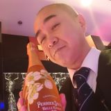 『ファンキーなお』店長