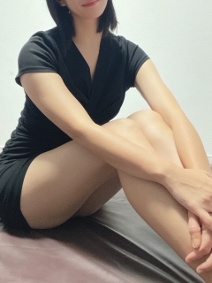 綾瀬れな
